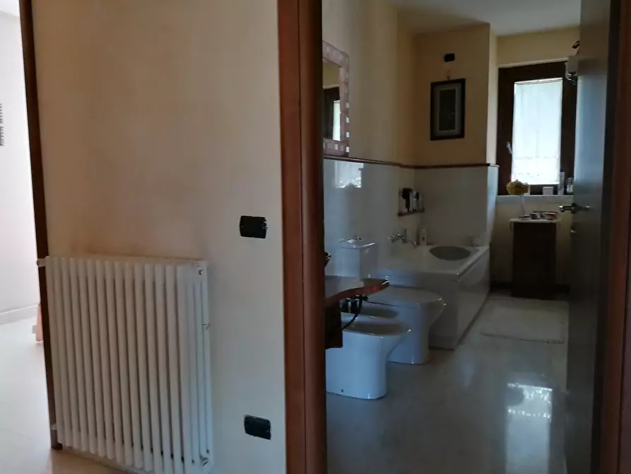 Immagine 15 di Casa indipendente in vendita  a Carrara