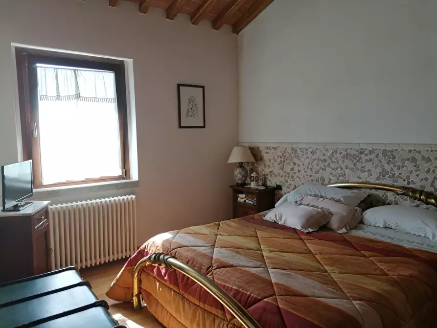 Immagine 32 di Casa indipendente in vendita  a Carrara