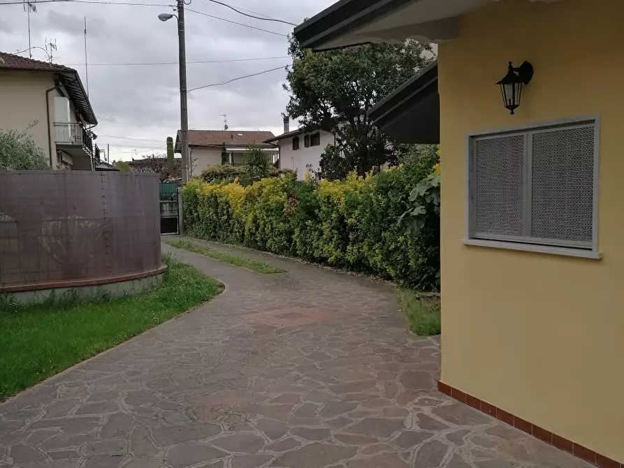 Immagine 20 di Casa semindipendente in vendita  a Carrara