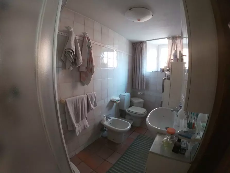 Immagine 10 di Casa semindipendente in vendita  a Carrara