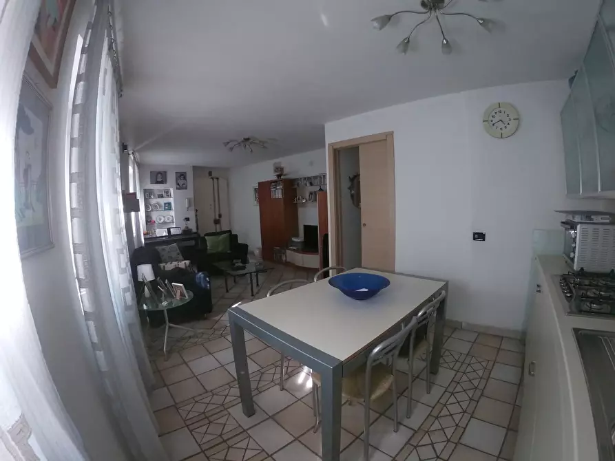 Immagine 5 di Casa semindipendente in vendita  a Carrara