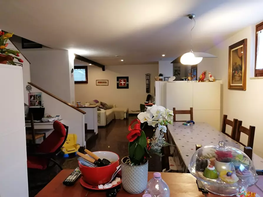 Immagine 3 di Casa semindipendente in vendita  a Carrara