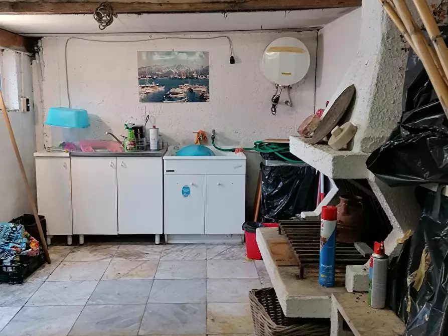 Immagine 19 di Casa semindipendente in vendita  a Carrara