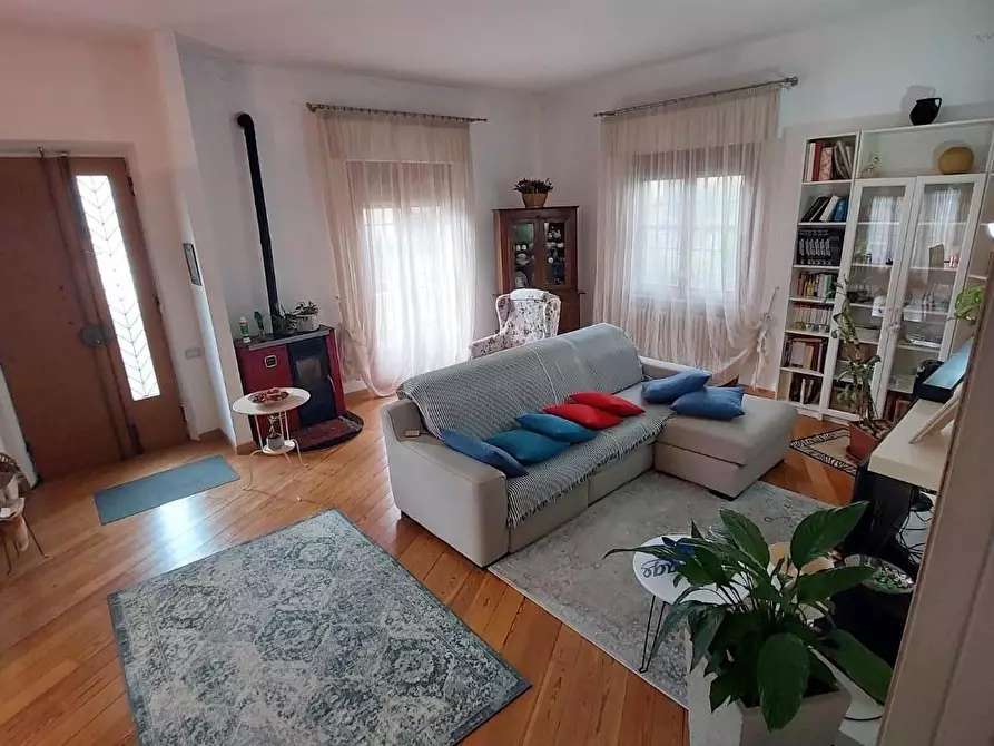 Immagine 3 di Villa in vendita  a Castelfranco Di Sotto