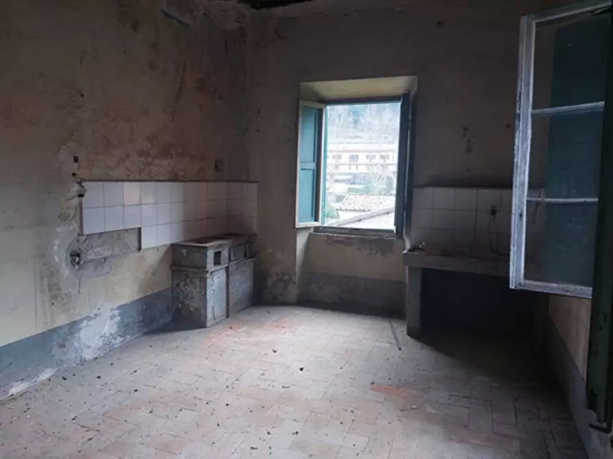 Immagine 10 di Appartamento in vendita  a Bagni Di Lucca