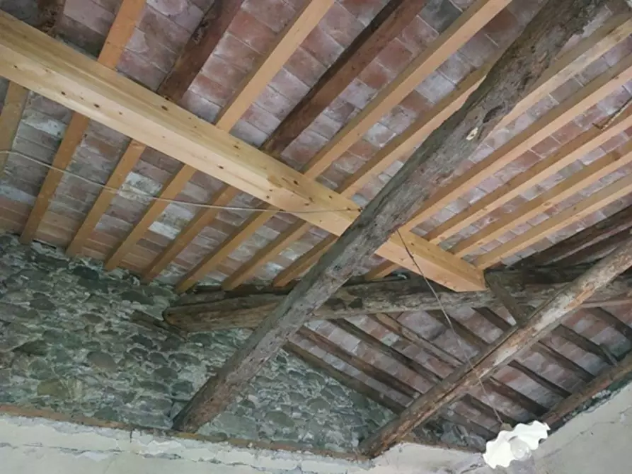 Immagine 7 di Appartamento in vendita  a Bagni Di Lucca