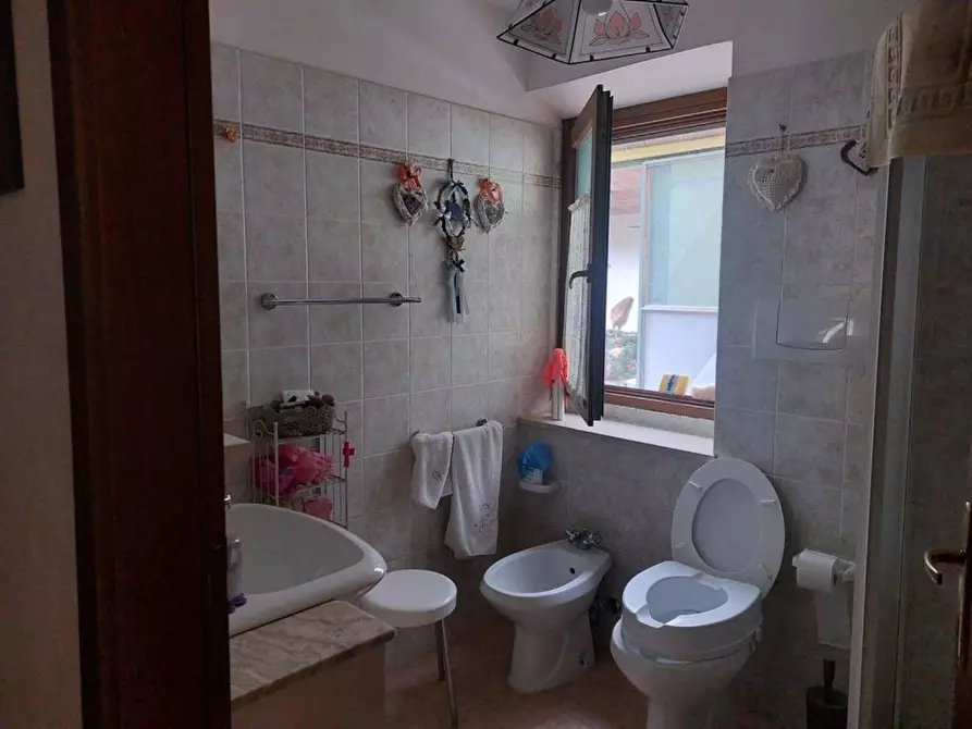 Immagine 12 di Villa in vendita  a Bagni Di Lucca
