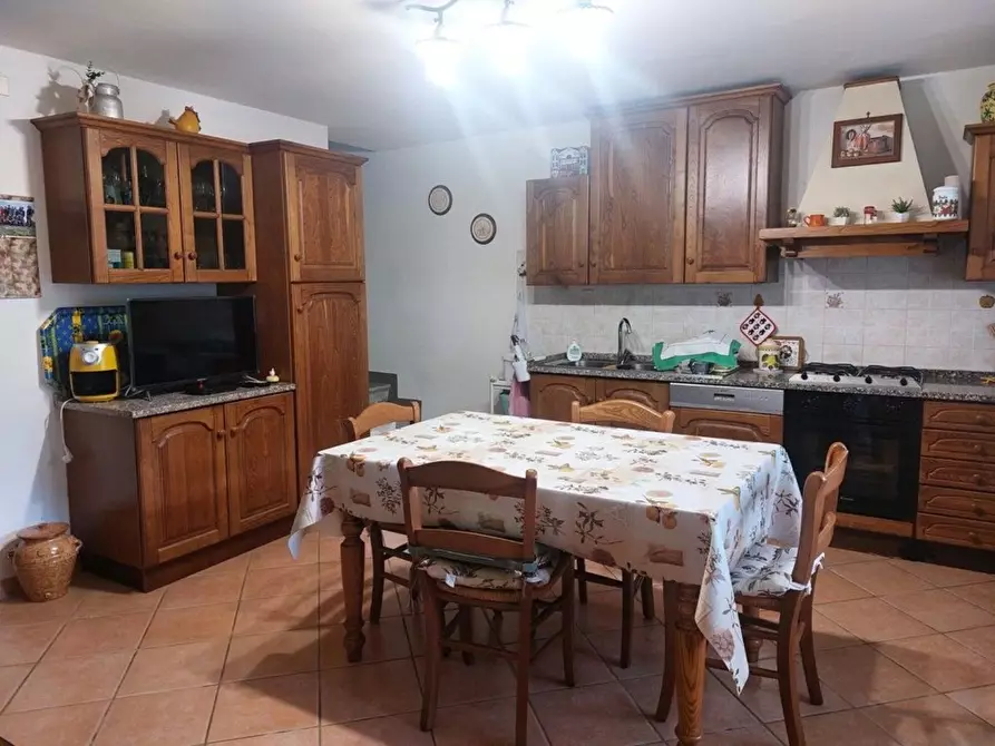 Immagine 8 di Villa in vendita  a Bagni Di Lucca