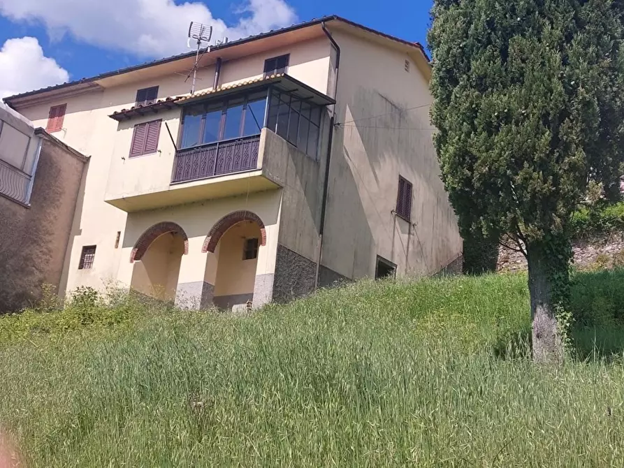 Immagine 1 di Casa semindipendente in vendita  a Borgo A Mozzano