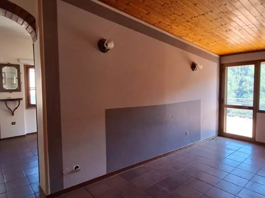 Immagine 17 di Mansarda in vendita  a Borgo A Mozzano