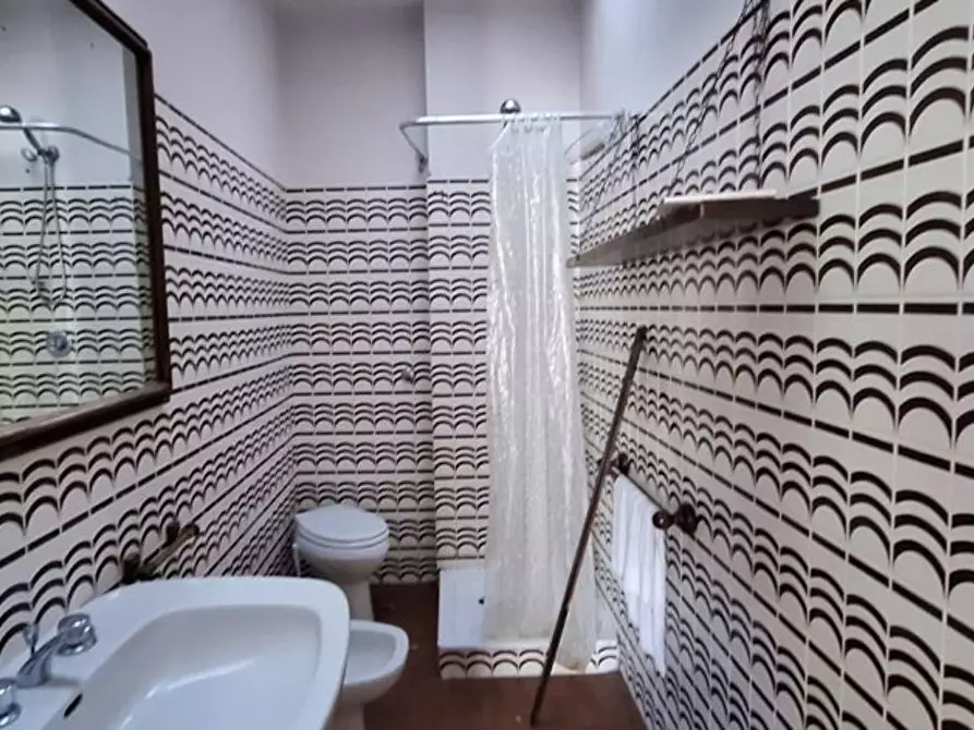 Immagine 18 di Mansarda in vendita  a Borgo A Mozzano