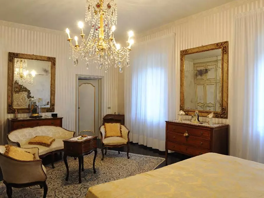 Immagine 6 di Villa in vendita  a Bagni Di Lucca