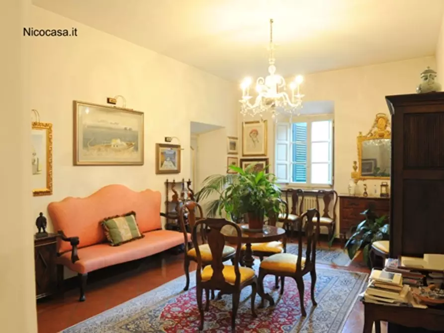 Immagine 2 di Villa in vendita  a Bagni Di Lucca