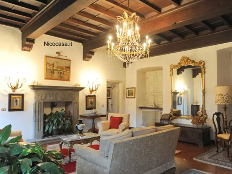 Immagine 3 di Villa in vendita  a Bagni Di Lucca