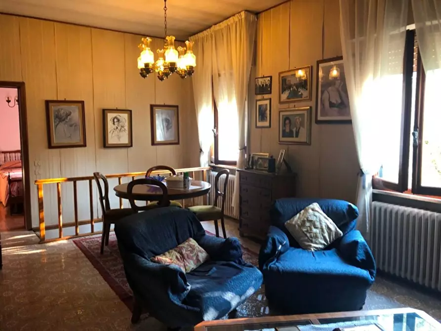 Immagine 1 di Casa semindipendente in vendita  a Bagni Di Lucca