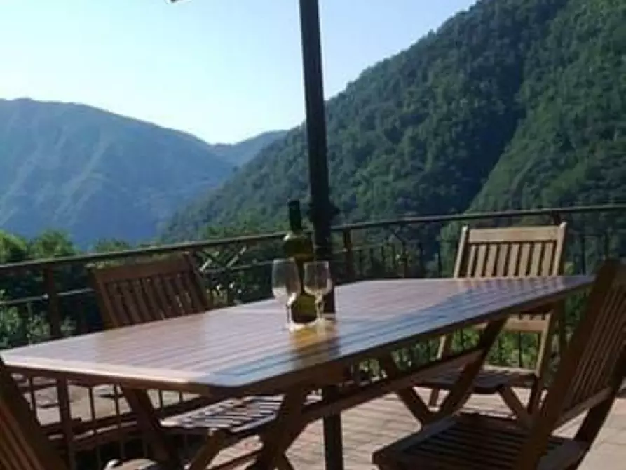 Immagine 1 di Terratetto in vendita  a Borgo A Mozzano