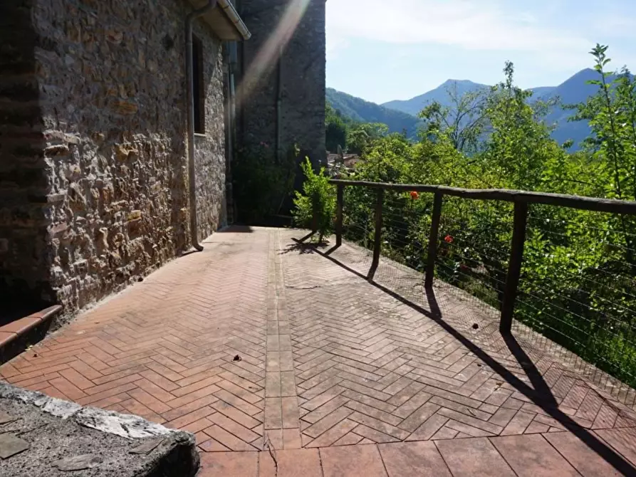 Immagine 7 di Terratetto in vendita  a Borgo A Mozzano