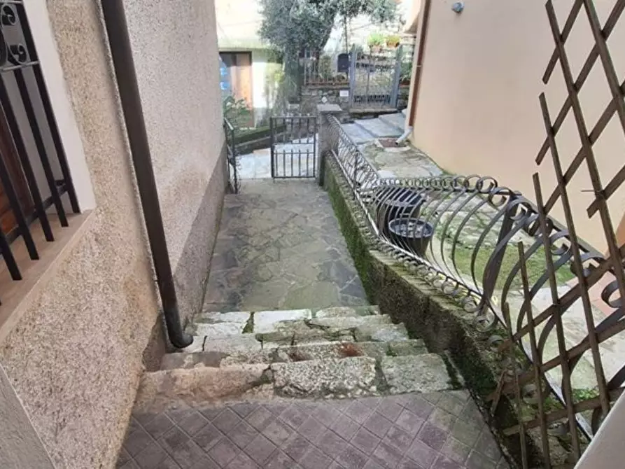 Immagine 5 di Terratetto in vendita  a Borgo A Mozzano