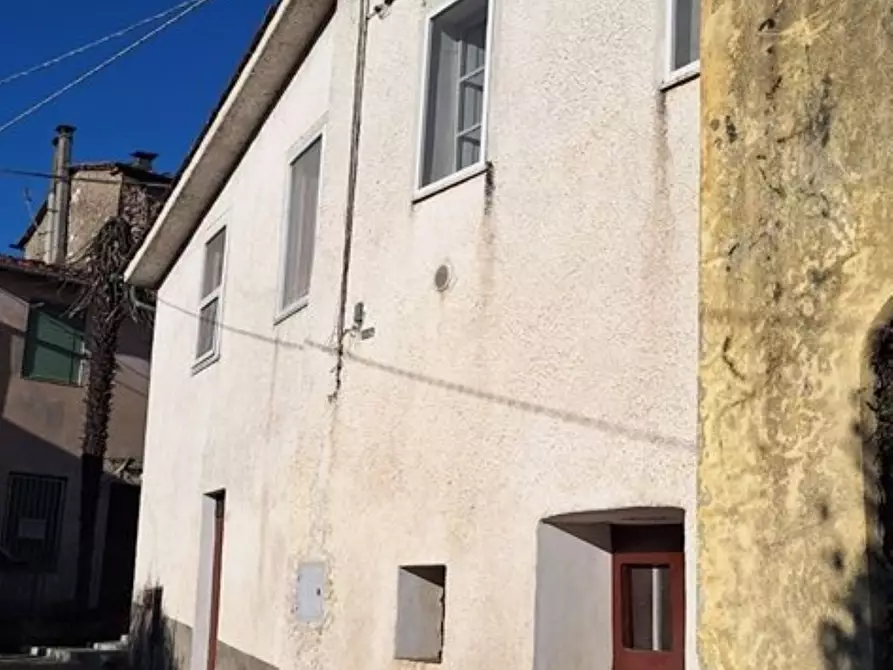 Immagine 10 di Terratetto in vendita  a Borgo A Mozzano