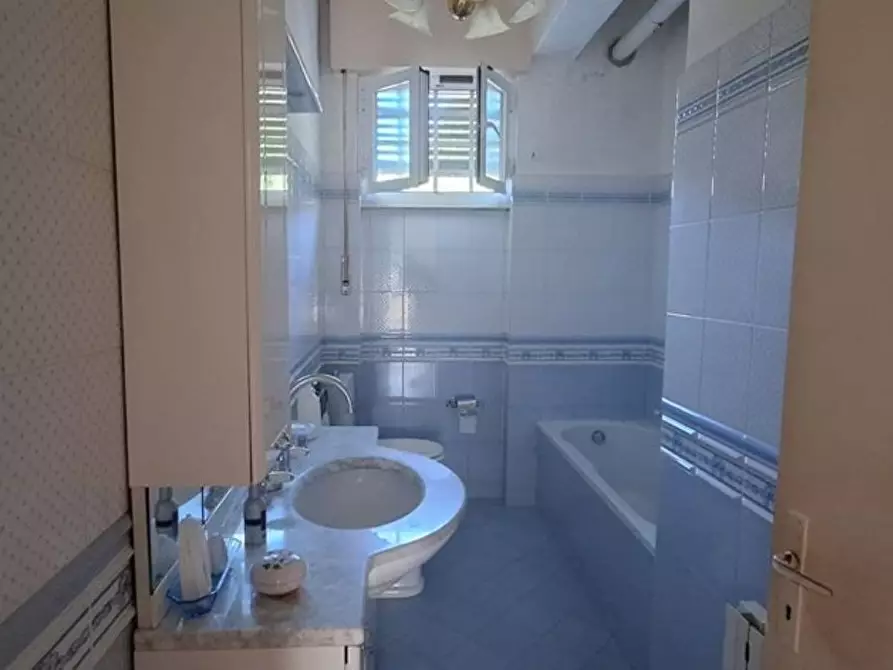 Immagine 6 di Appartamento in vendita  a Borgo A Mozzano