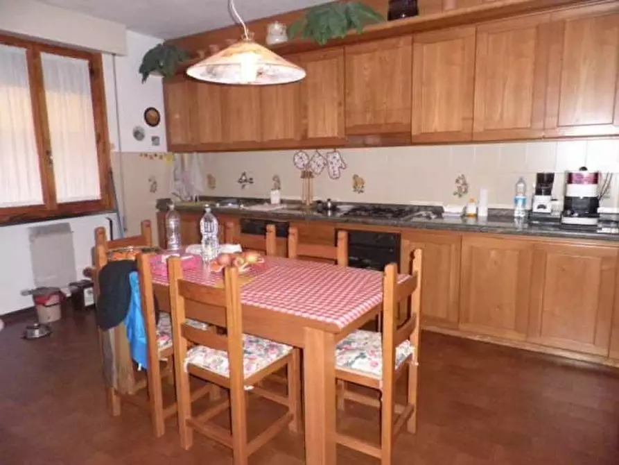 Immagine 6 di Villa in vendita  a Vecchiano