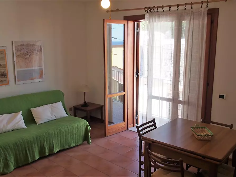 Immagine 2 di Appartamento in vendita  a Lipari