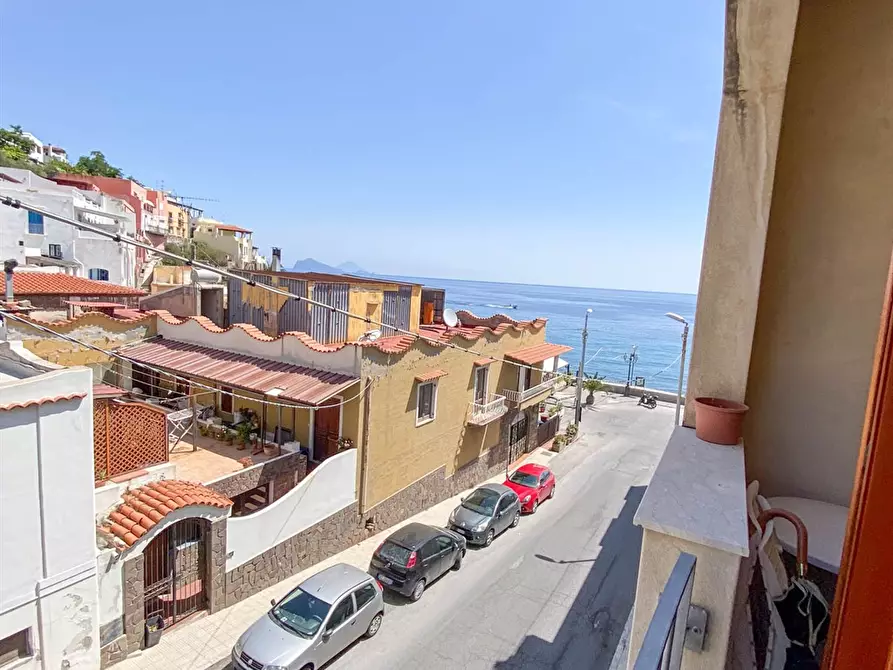 Immagine 11 di Appartamento in vendita  a Lipari
