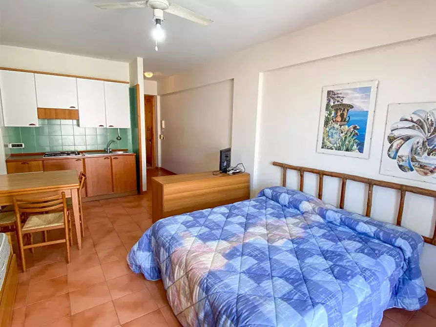 Immagine 10 di Appartamento in vendita  a Lipari