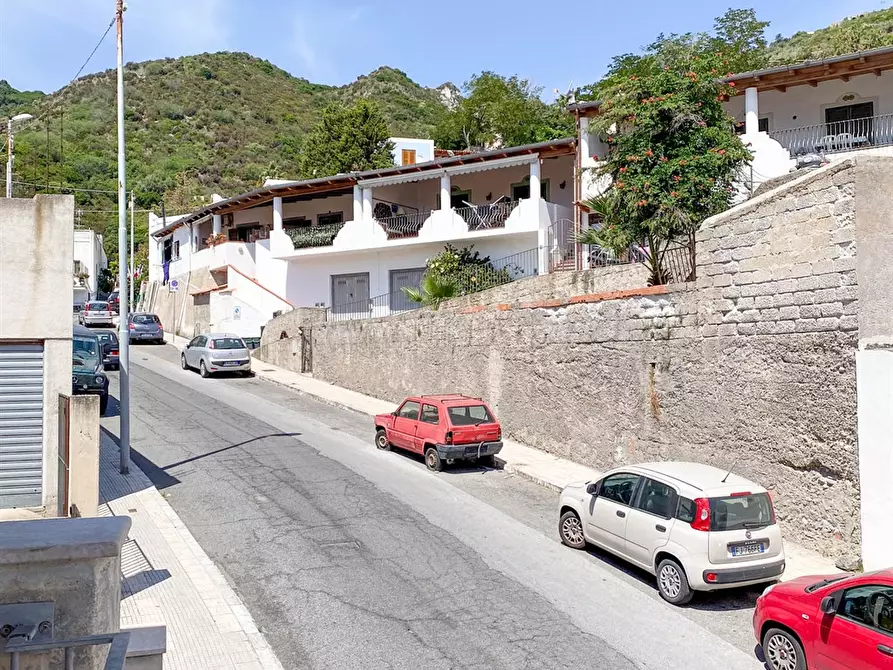Immagine 12 di Appartamento in vendita  a Lipari