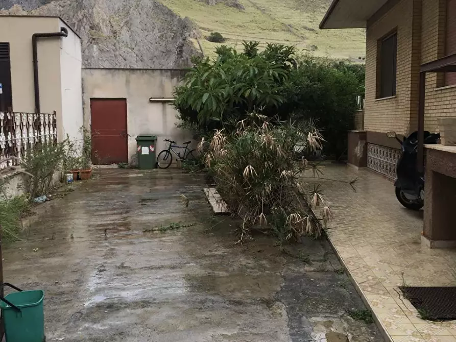 Immagine 11 di Villa in vendita  a Palermo