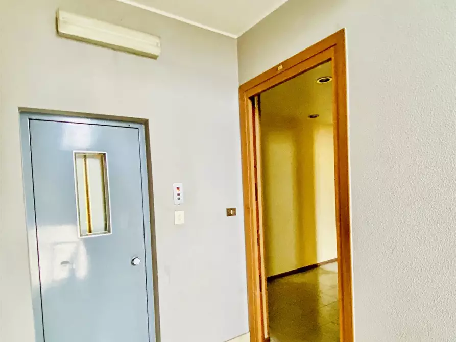 Immagine 6 di Appartamento in vendita  a Palermo