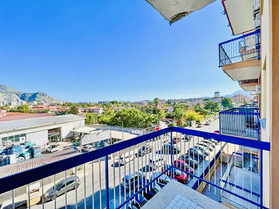 Immagine 3 di Appartamento in vendita  a Palermo