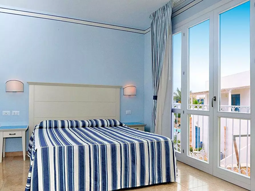 Immagine 10 di Appartamento in vendita  a Favignana