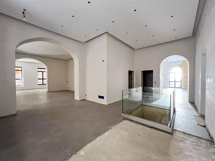 Immagine 5 di Locale commerciale in affitto  a Palermo
