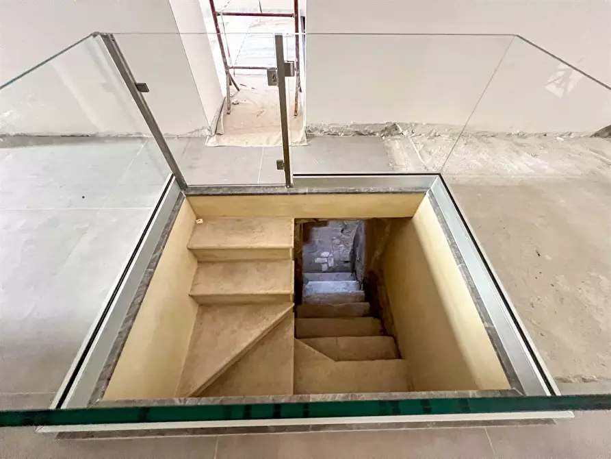 Immagine 6 di Locale commerciale in affitto  a Palermo