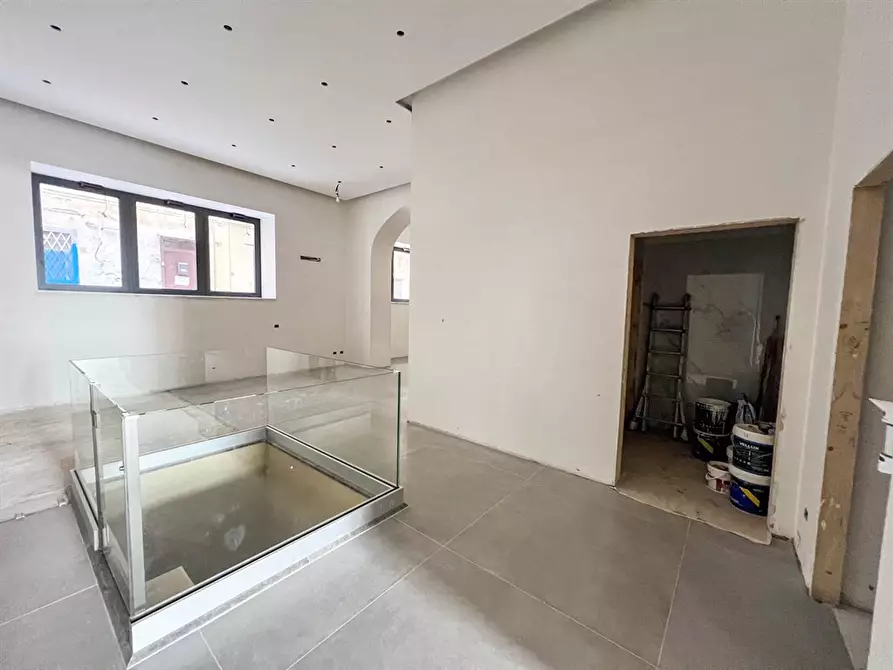 Immagine 7 di Locale commerciale in affitto  a Palermo