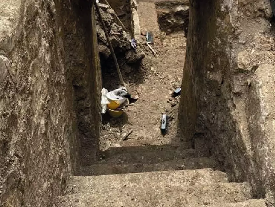 Immagine 10 di Locale commerciale in affitto  a Palermo