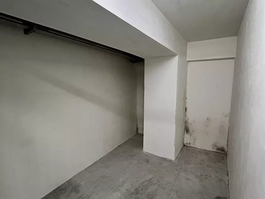 Immagine 3 di Garage in vendita  a Palermo