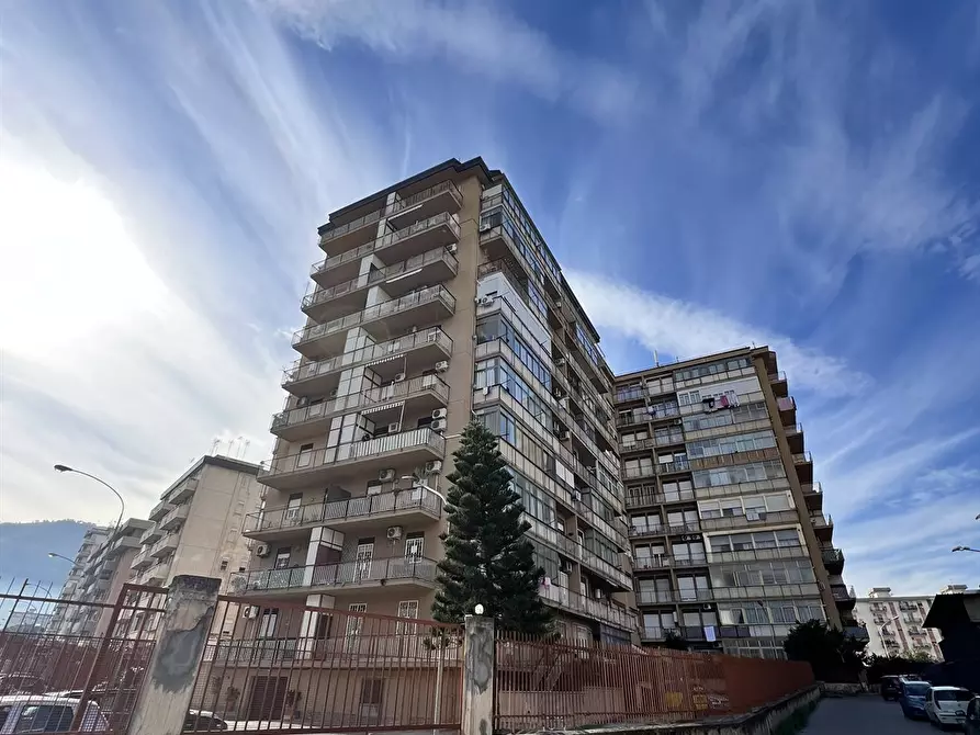 Immagine 9 di Garage in vendita  a Palermo