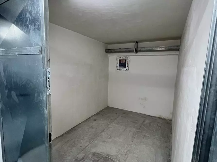 Immagine 2 di Garage in vendita  a Palermo