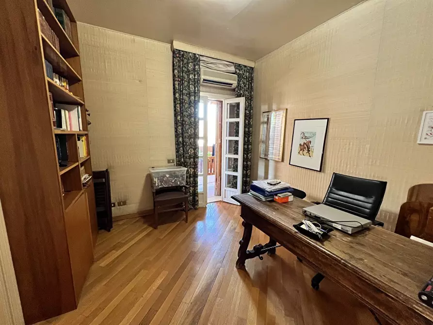 Immagine 10 di Appartamento in vendita  a Palermo