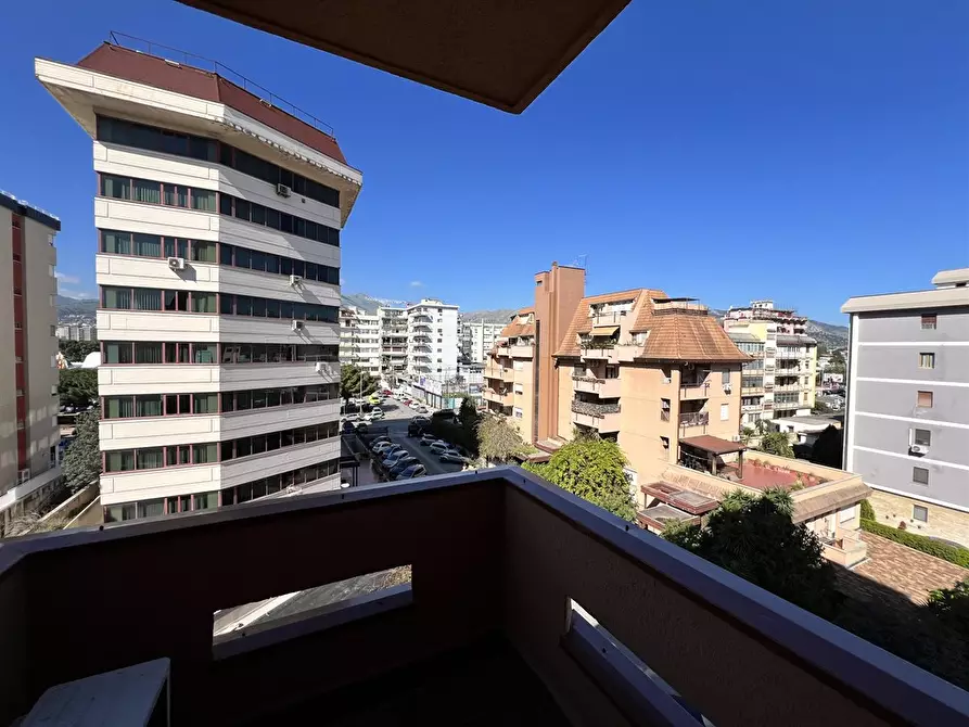 Immagine 19 di Appartamento in vendita  a Palermo