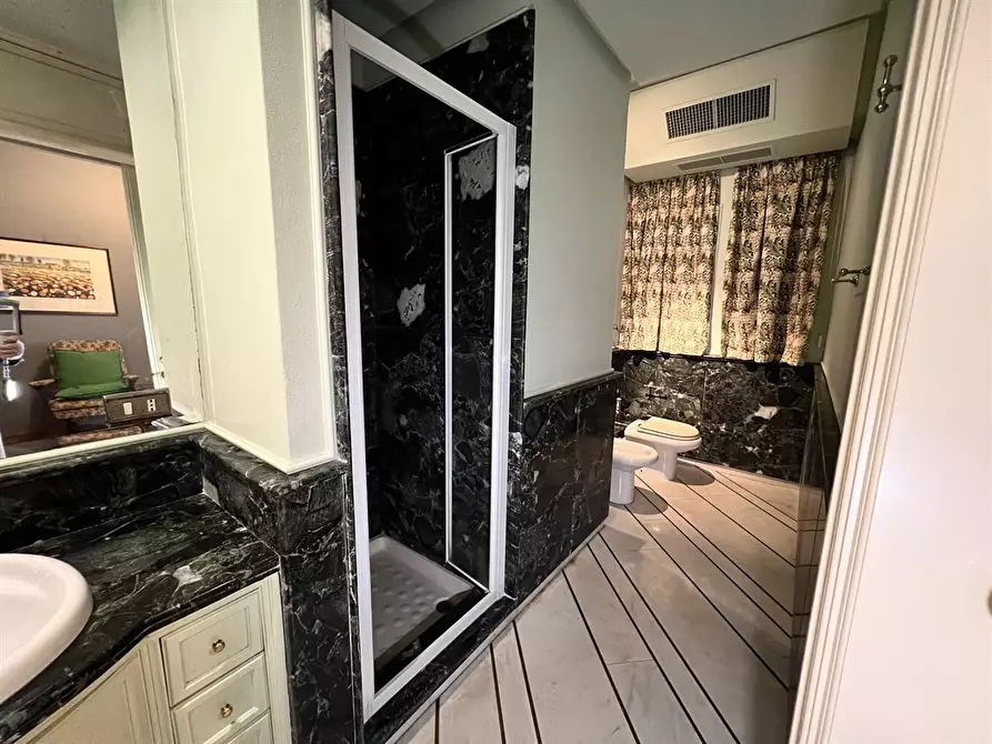 Immagine 17 di Appartamento in vendita  a Palermo