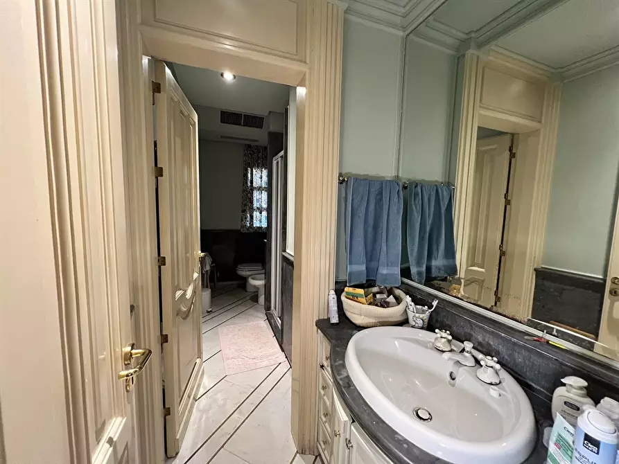 Immagine 14 di Appartamento in vendita  a Palermo