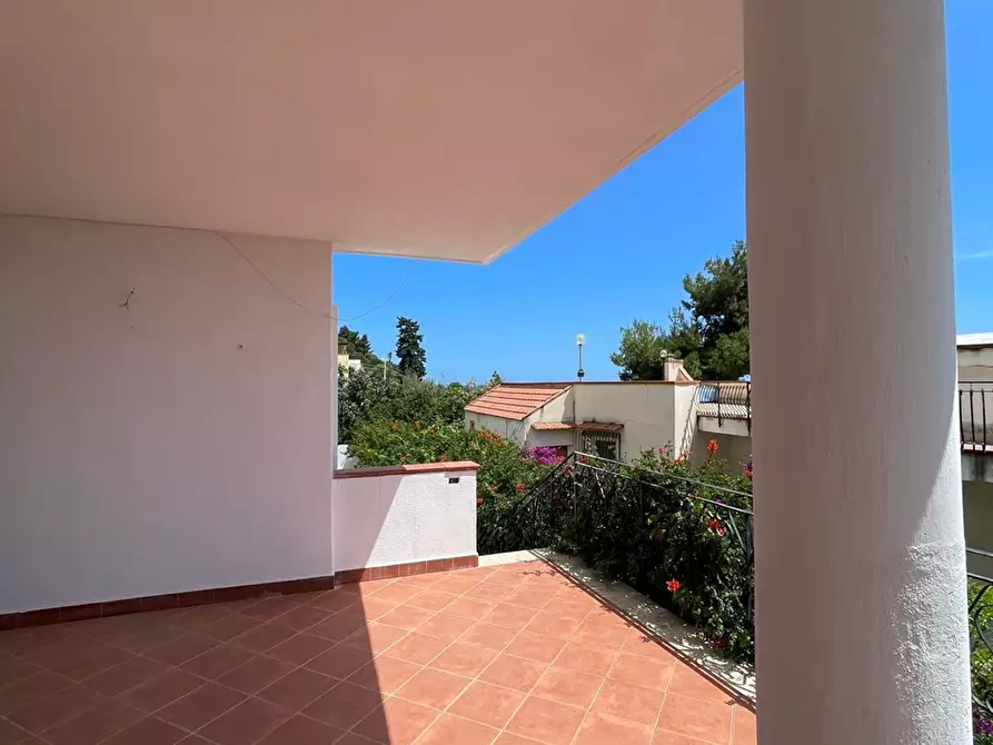 Immagine 5 di Villa in vendita  a Palermo