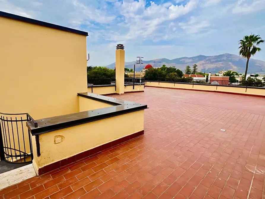 Immagine 6 di Villa in affitto  a Palermo