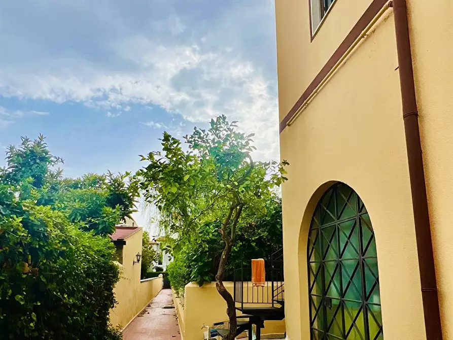 Immagine 3 di Villa in affitto  a Palermo