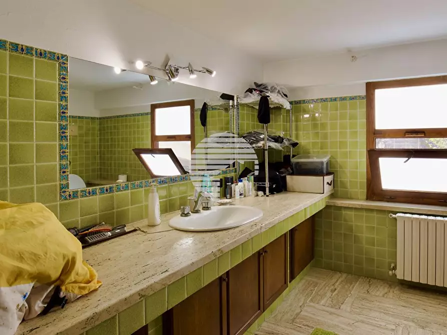 Immagine 17 di Villa in vendita  a Torretta