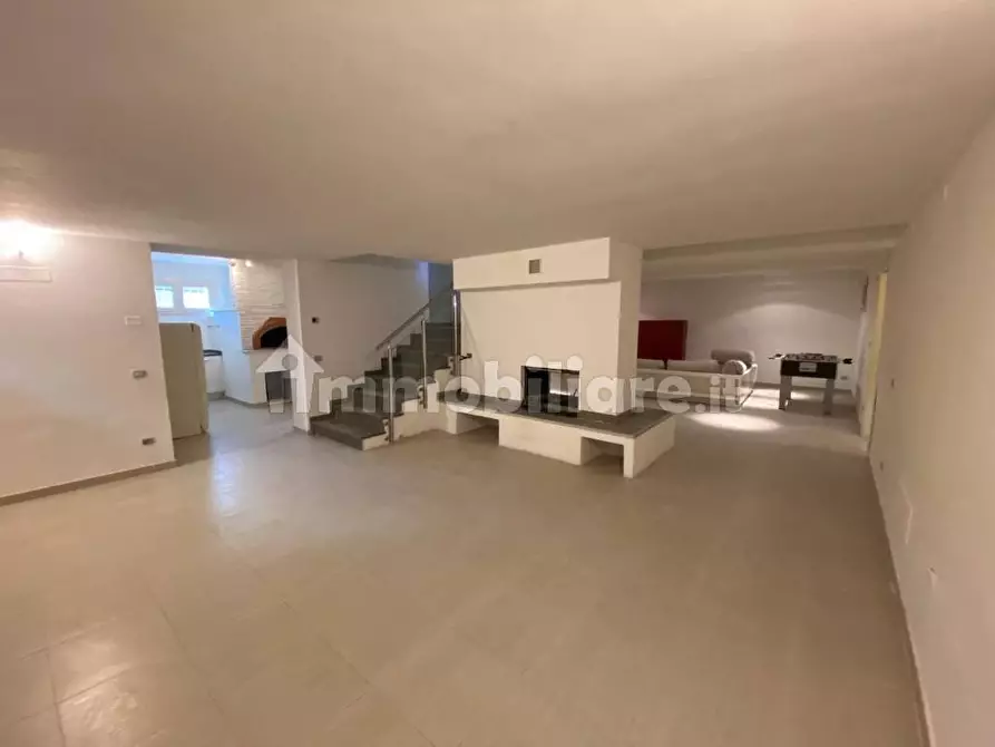 Immagine 33 di Villa in vendita  a Capannori