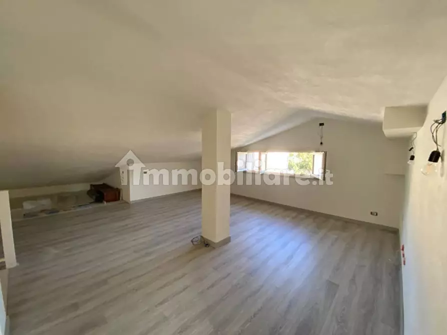 Immagine 21 di Villa in vendita  a Capannori